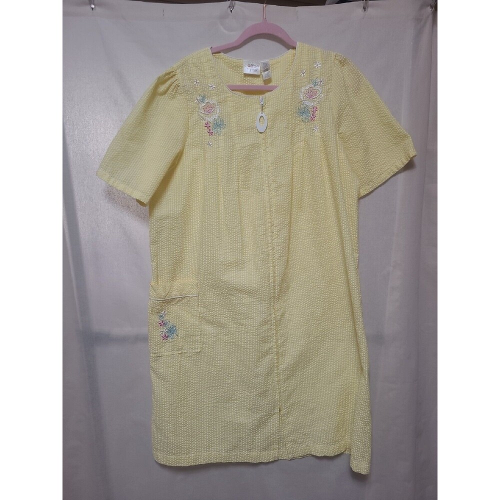 Coffee Time Robe Womens Sz M Seersucker Housecoat Yellow White Stripe Housecoat